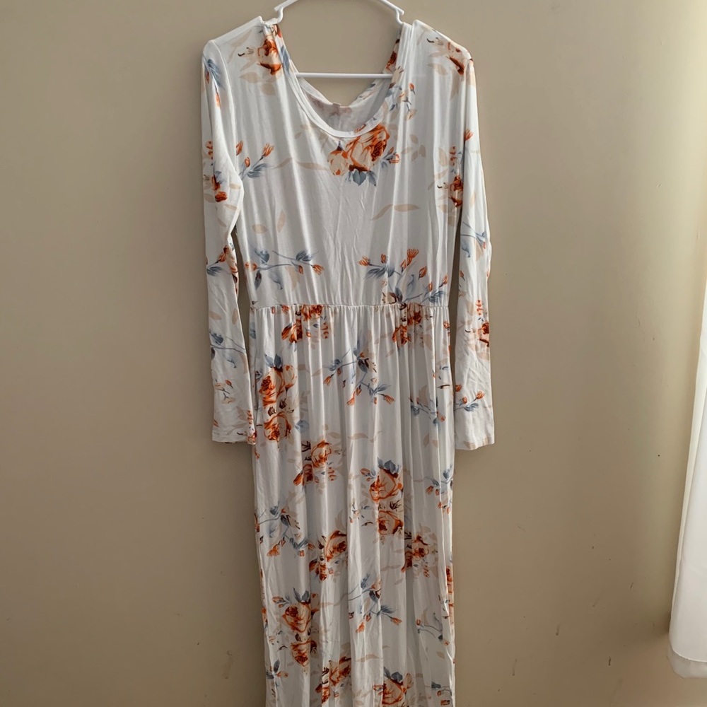Long sleeve floral maxi dress